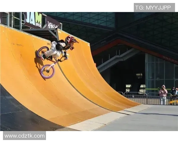 极限运动嘉年华特别报道:北京街舞队如何在挑战中绽放青春活力 极限运动嘉年华特别报道:北京街舞队如何在挑战中绽放青春活力