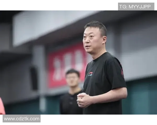 成都足球队在世界杯预选赛中以67分稳居积分榜首位展现强劲实力 成都足球队在世界杯预选赛中以67分稳居积分榜首位展现强劲实力