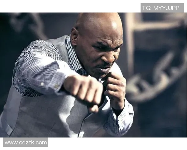 拳王泰森与罗伊琼斯重燃拳坛激情经典对决引发拳迷热议