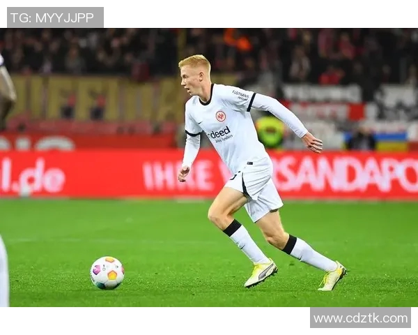 多特蒙德与加拉塔萨雷激战在即谁能在欧冠赛场上笑到最后