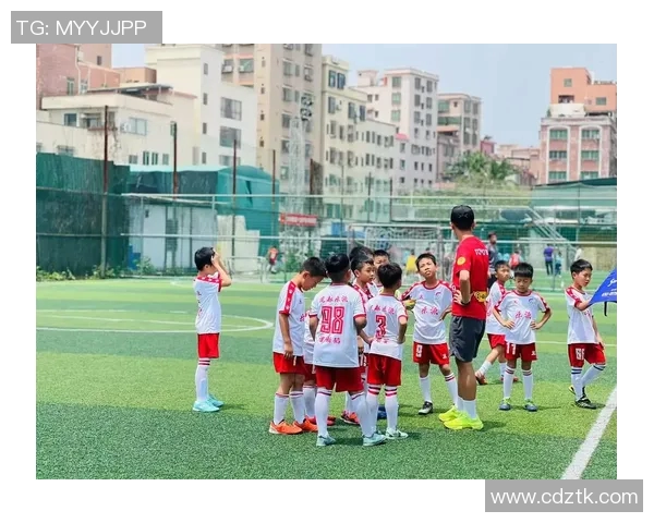 坎塞洛的足球之路：从青训崭露头角到世界舞台的闪耀时刻