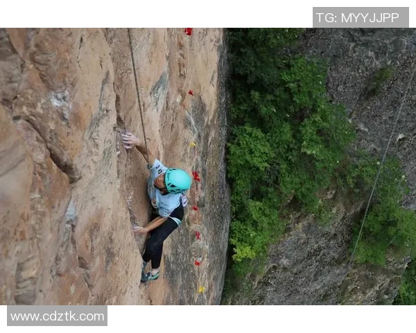 广州攀岩队与南京攀岩队赛后复盘力量对比及战术分析MBA