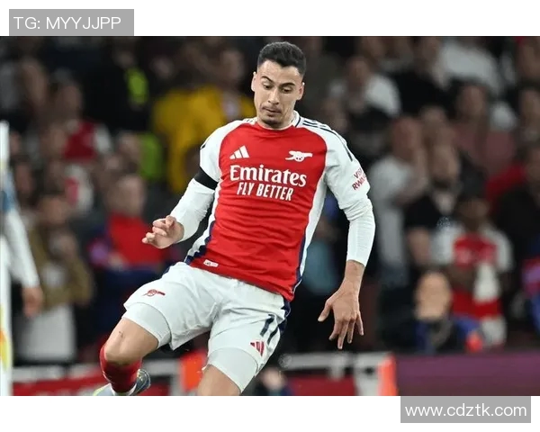 马丁内利在球场上的精彩表现与未来发展潜力分析 马丁内利在球场上的精彩表现与未来发展潜力分析