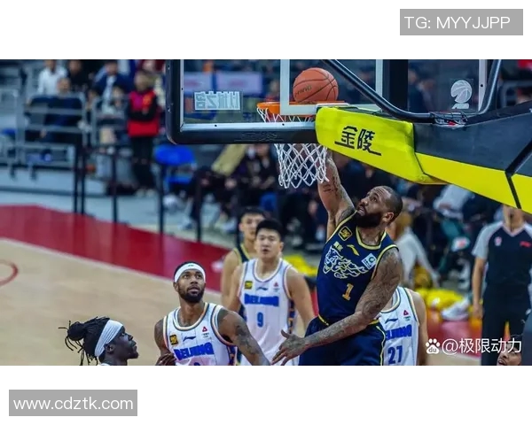 CBA联赛精彩对决辽宁队迎战广东队直播盛况全程回顾与分析