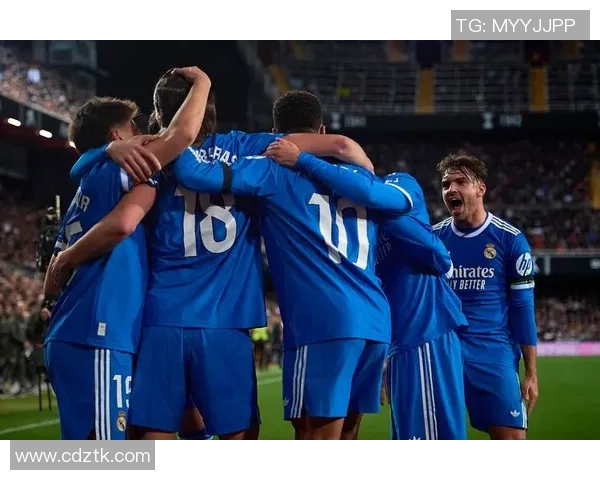 华伦西亚主场迎战马德里球队争夺西甲积分榜关键战役 华伦西亚主场迎战马德里球队争夺西甲积分榜关键战役