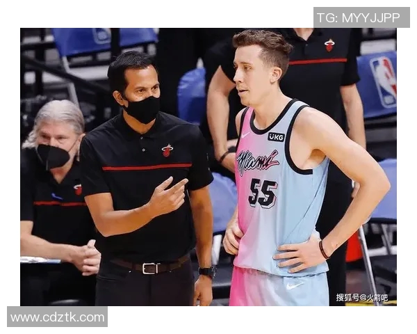 火箭队与热火队精彩对决现场直播全程回顾与分析 火箭队与热火队精彩对决现场直播全程回顾与分析