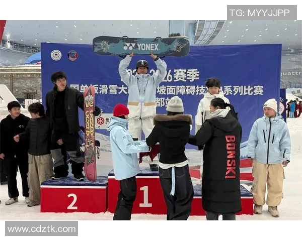 重庆滑板队荣登滑板意识排行榜第一名引发广泛关注与讨论